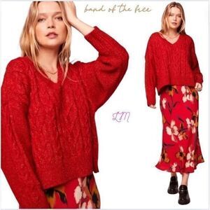 Band of the Free BOG Find A Way V Neck‎ Cable Knit Sweater Red Extra Small